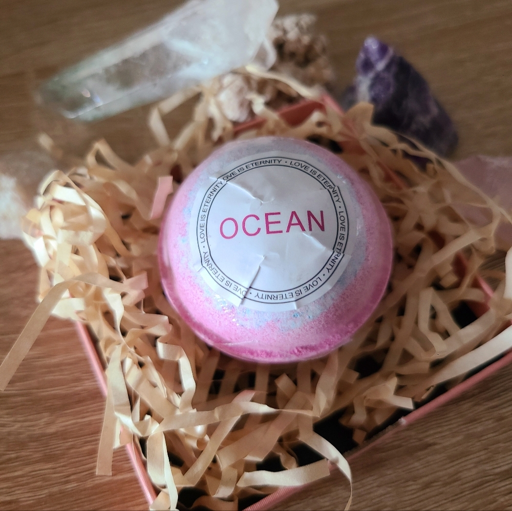 Ocean scented bath bomb, self care accessories, bath soak